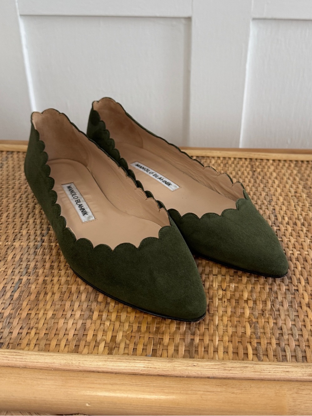 Manolo Blahnik Green Suede Srila Scalloped Pointed Toe Flats Tan Sz 37/US 6.5